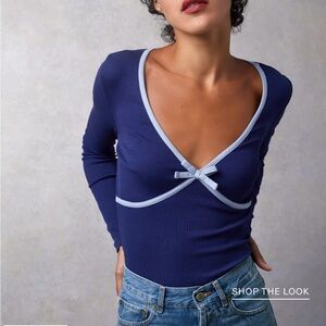 LOOKING FOR ROUJE KARENA T SHIRT IN SIZE 40